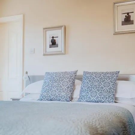Moineir House Guest house *